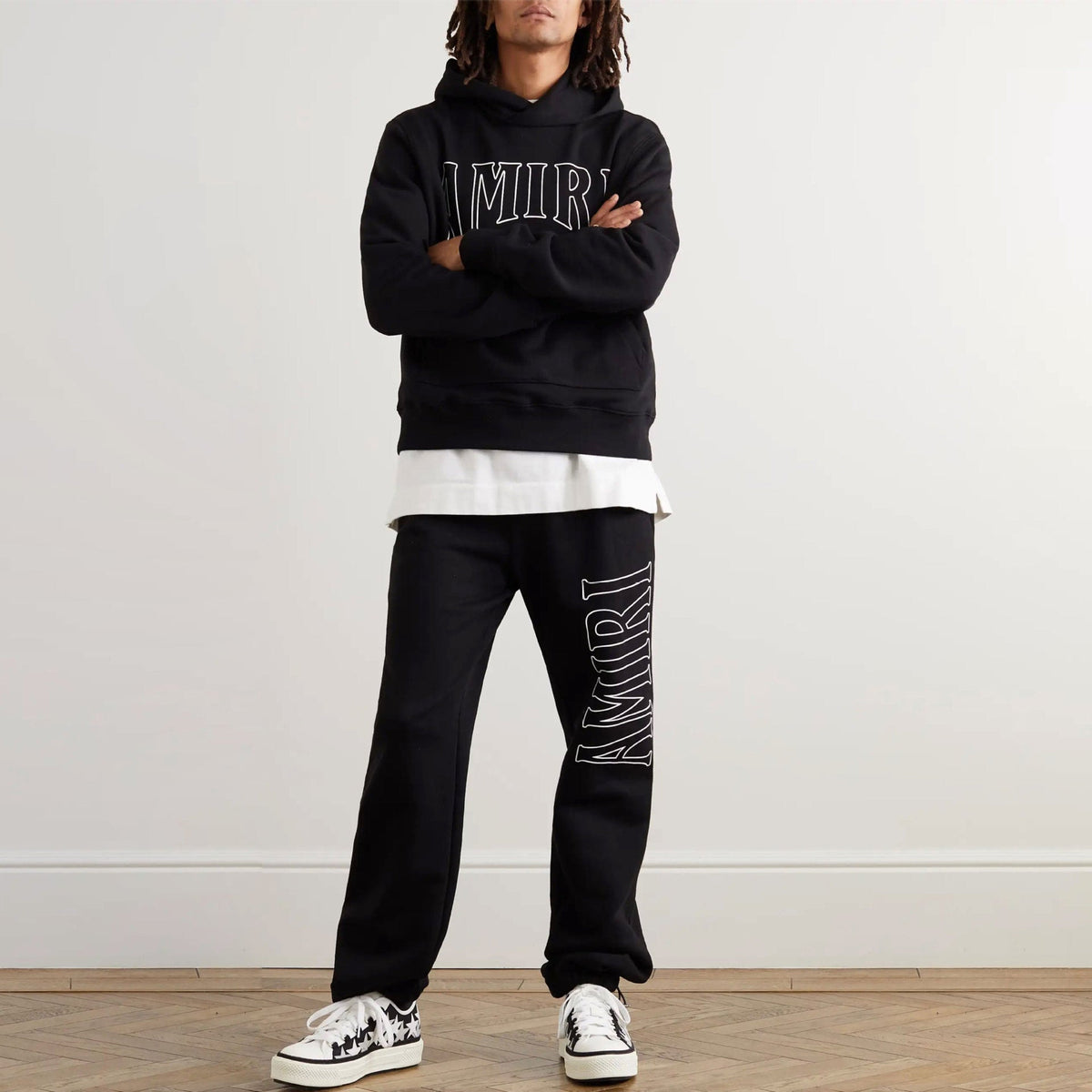 AMRI Hoodies